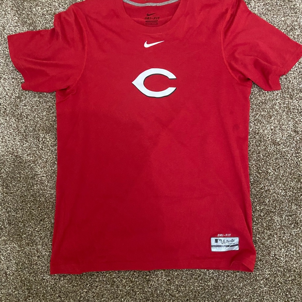Nike Dri-Fit Cincinnati Reds T-Shirt